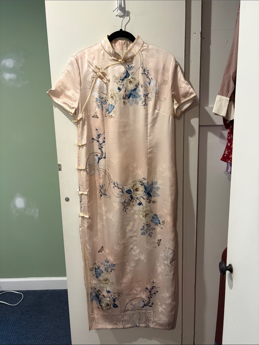 Elegant Pink Floral Cheongsam Dress